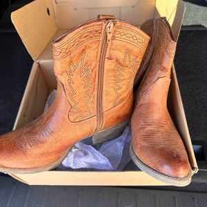 Conuts cowboy boots